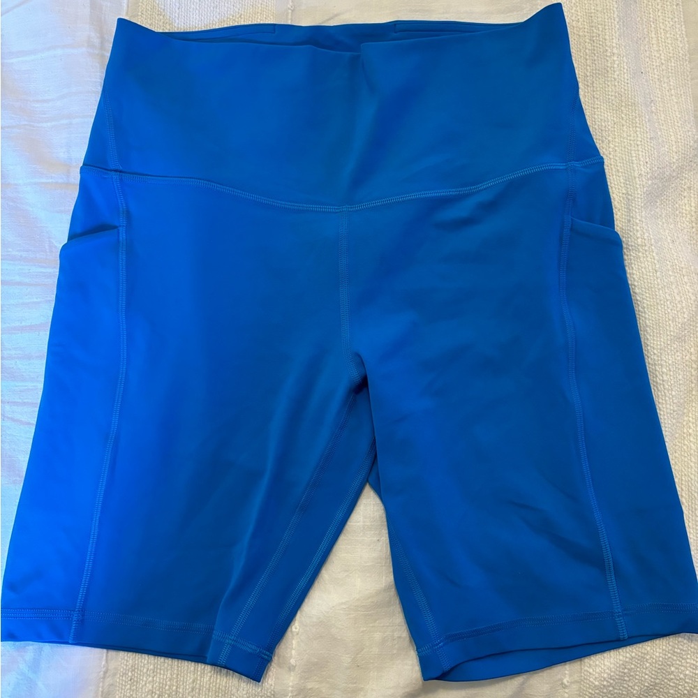 Lululemon Align short with pockets